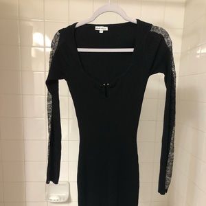 Derek’s heart women’s black form fitting with lace sleeves dress